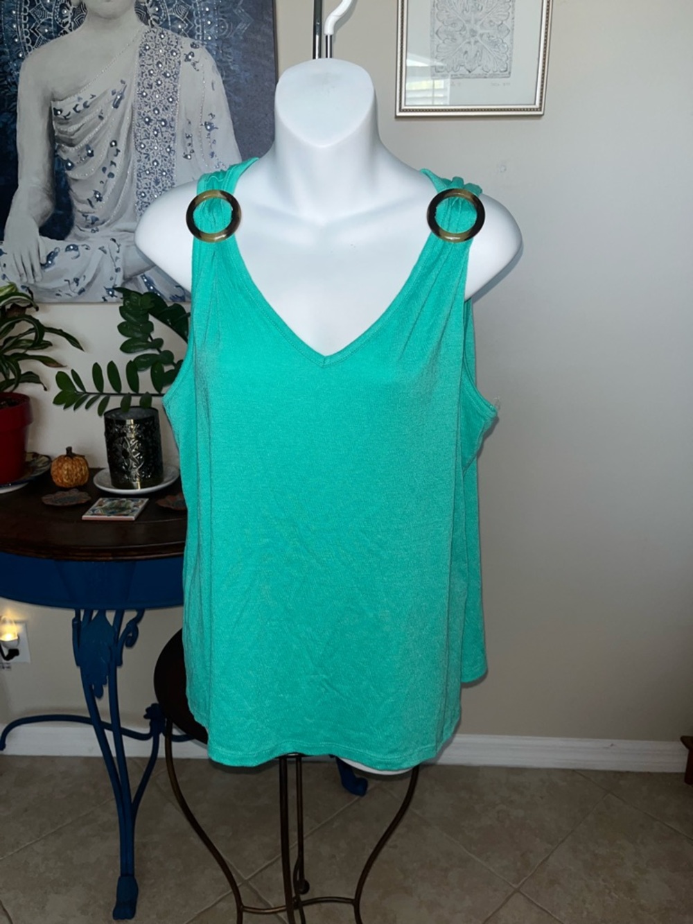 Casey Key V-Neck Tank Top - L
